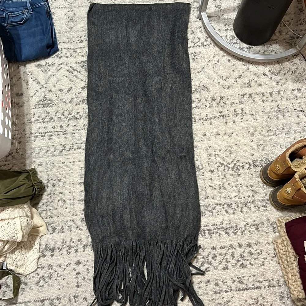 NWT Lucky brand gray scarf - Picture 3 of 5